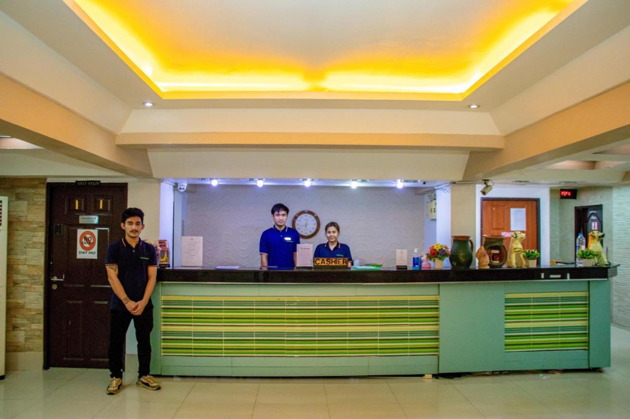 Visiting Card Hotel & Resort Bangkok Exteriér fotografie