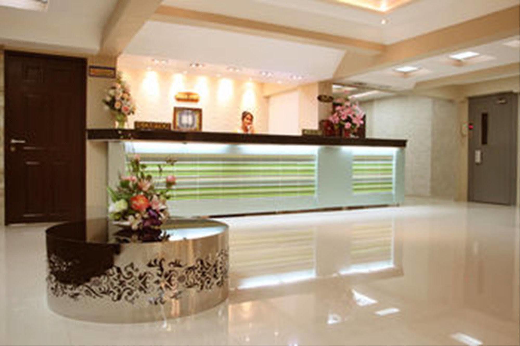 Visiting Card Hotel & Resort Bangkok Exteriér fotografie